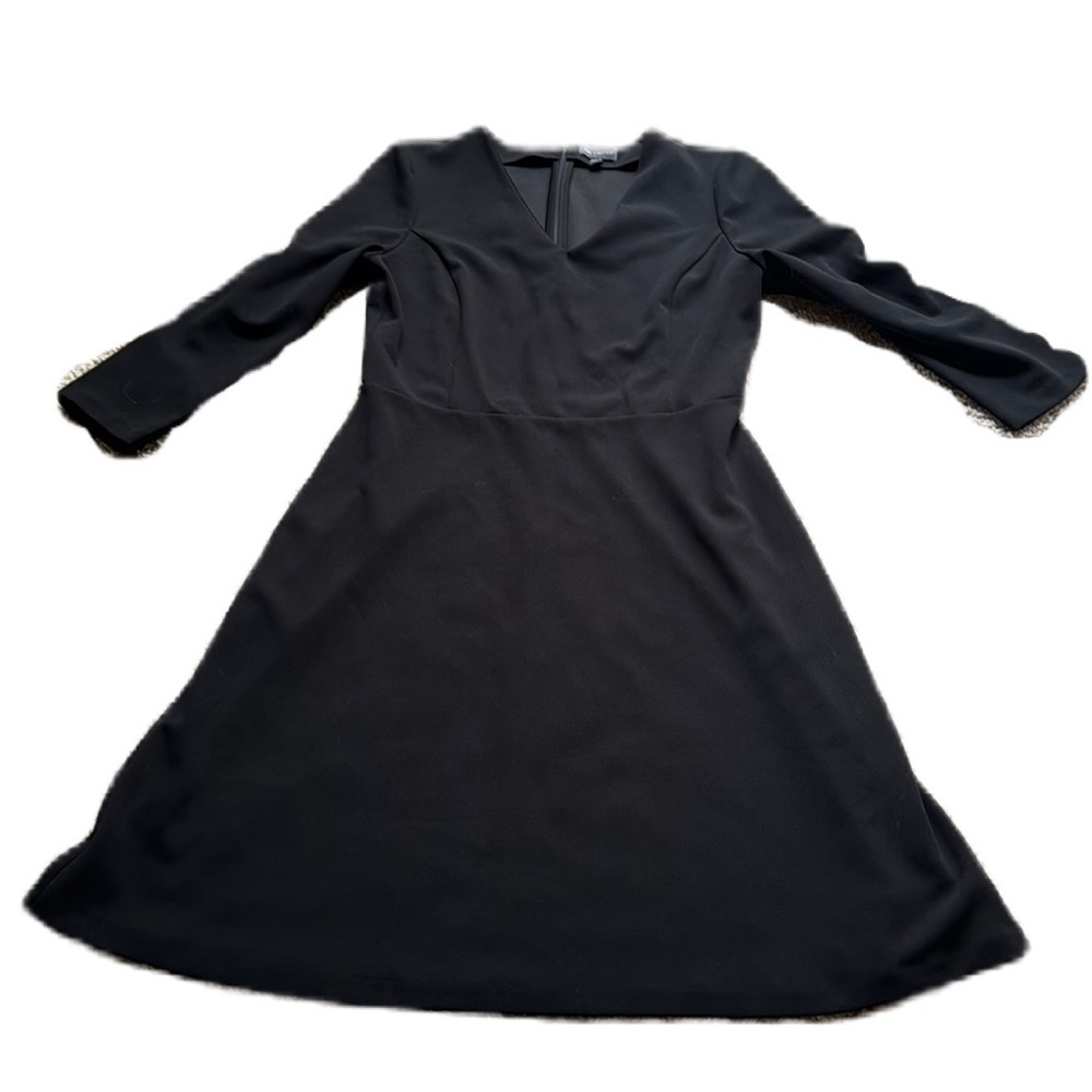 The Limited Black Dress M 3/4 Sleeve V-Neck Knee Length Polyester Spandex EUC